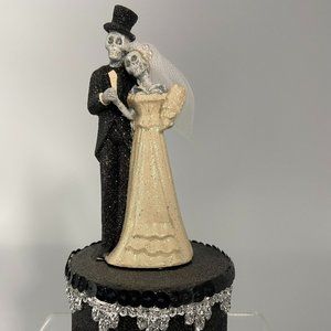 Katherine's Collection Gothic Halloween Skeleton Bride and Groom on Round Box 6"